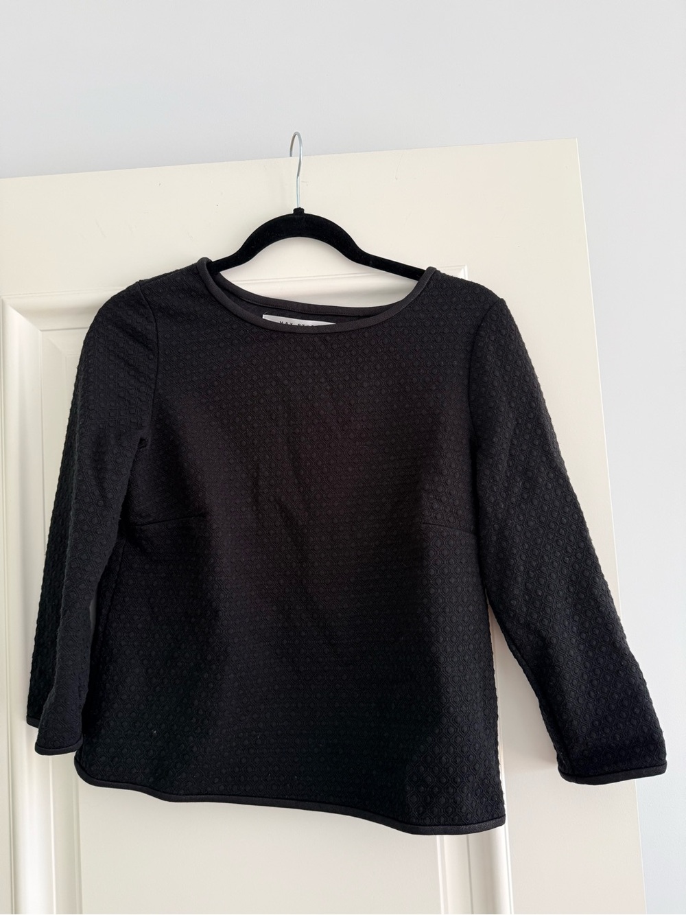 Max Studio Black Textured Long-Sleeve Crew Neck Top